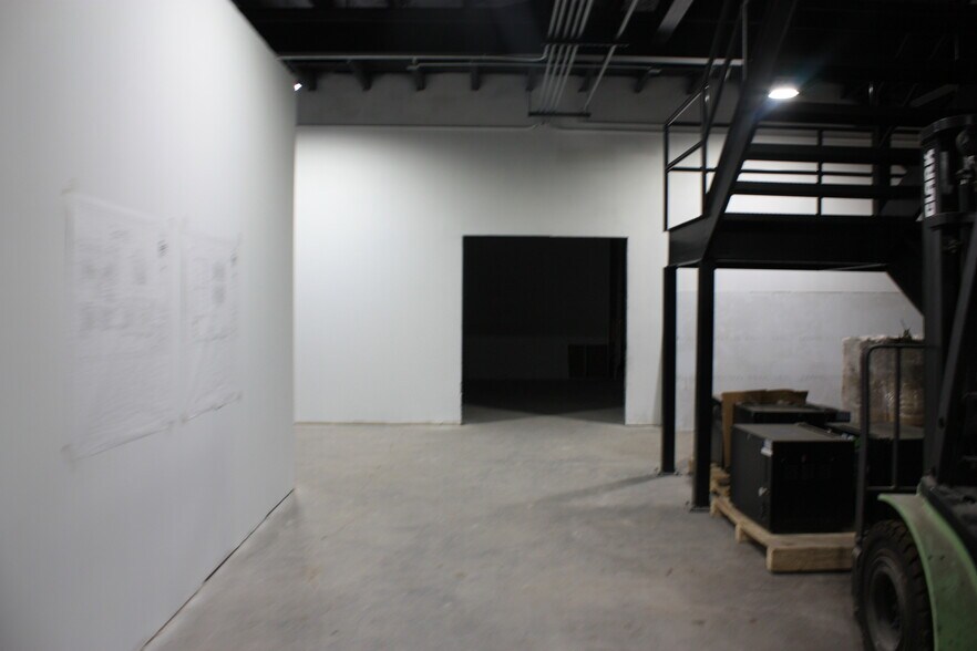 More Photos Of 1737 NW 5th St, Oklahoma City Warehouse For Lease