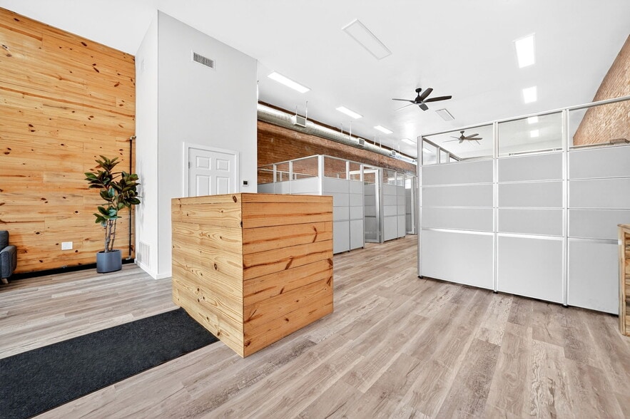 More Photos Of 201 N Bois D Arc St, Forney Storefront For Sale