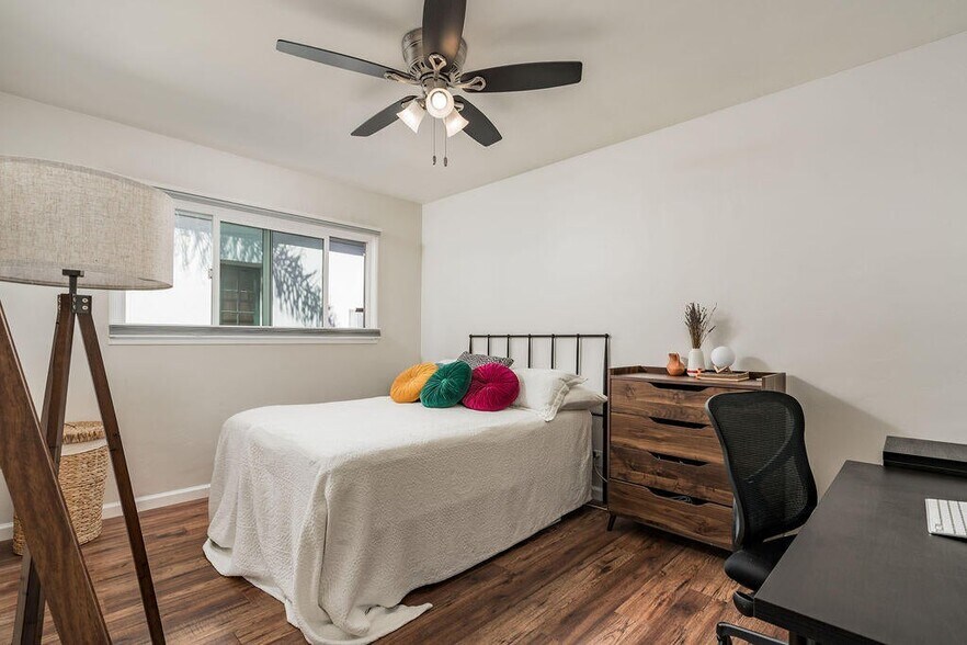 More Photos Of 440 Corona Del Mar, Santa Barbara Apartments For Sale