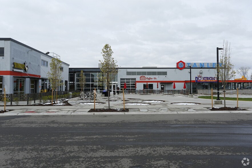 More Photos Of 2501 Dallas St, Aurora General Retail For Lease