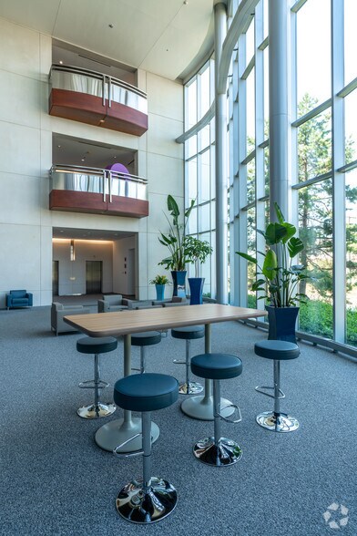 More Photos Of 900 N Arlington Heights Rd, Itasca Office For Lease