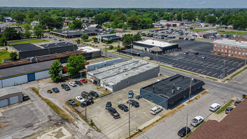More Photos Of 1200 Broadway St, Paducah Office For Sale
