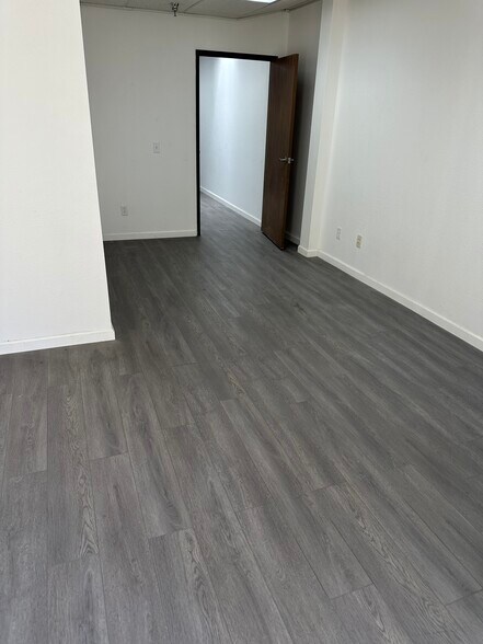 More Photos Of 72171 Highway 111, Palm Desert Storefront Retail Office For Sale