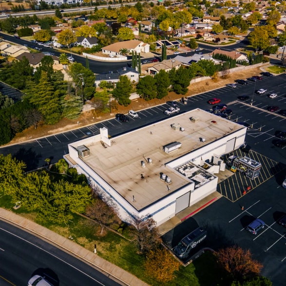 Primary Photo Of 528 N Mall Dr, St George Auto Repair For Lease