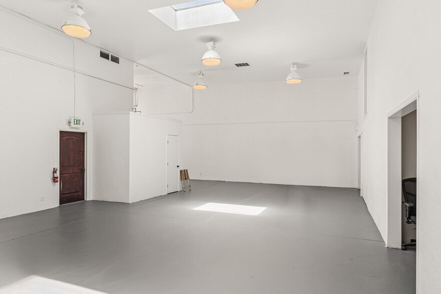 More Photos Of 76 Sunol St, San Jose Warehouse For Sale
