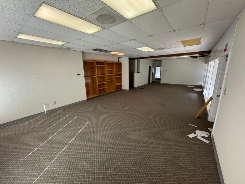 More Photos Of 4944 E Clinton Way, Fresno Medical For Sale