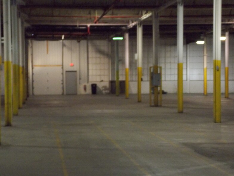 More Photos Of 500 N US Highway 31, Austin Manufacturing For Lease