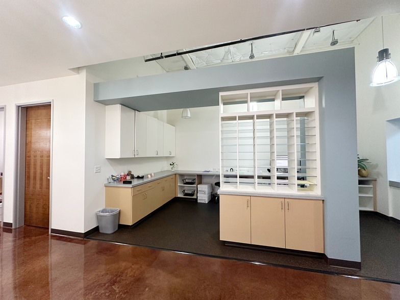 More Photos Of 990 Reserve Dr, Roseville Office For Sale
