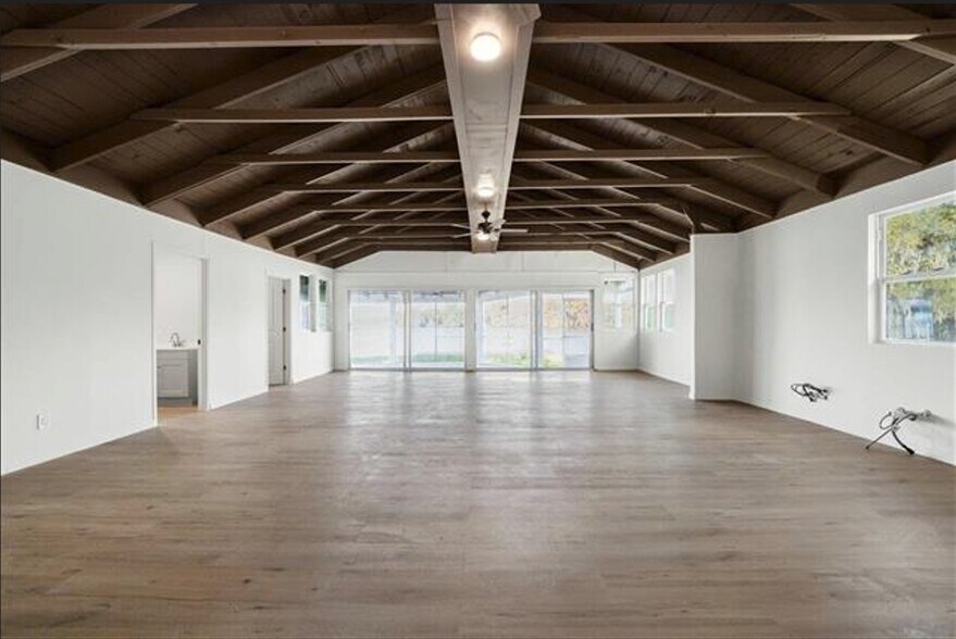 More Photos Of 13555 County Road 13 N, Saint Augustine Specialty For Lease