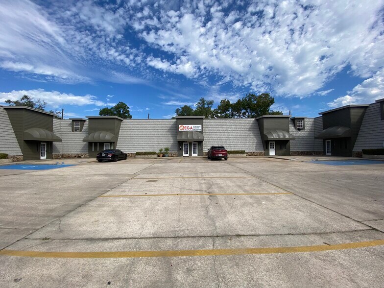 More Photos Of 3350 Mcfaddin Ave, Beaumont Apartments For Lease