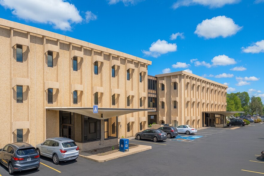 More Photos Of 112 N University Rd, Spokane Office For Sale