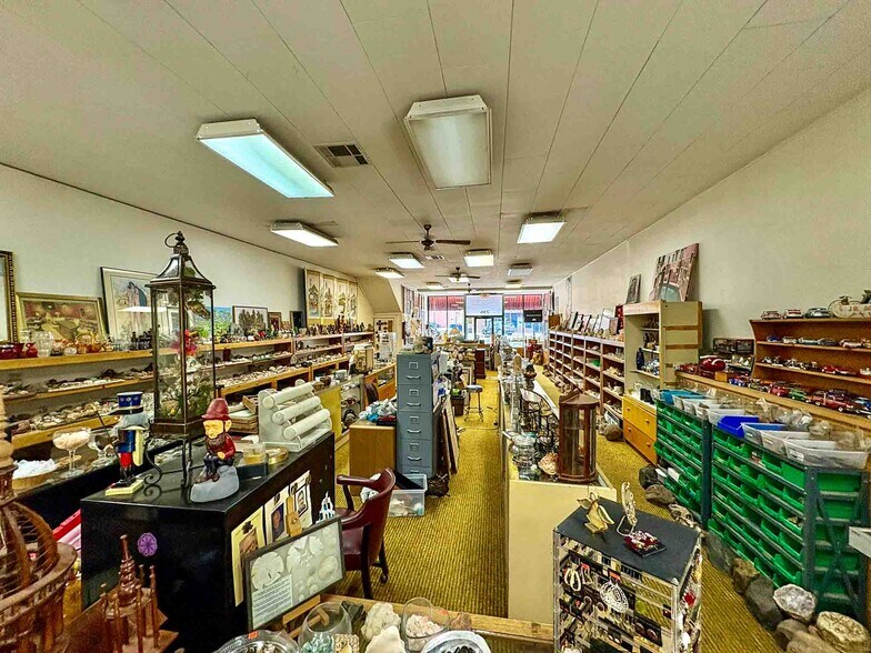 More Photos Of 216 W Randolph Ave, Enid General Retail For Sale