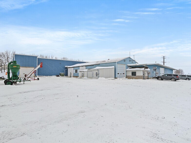 More Photos Of 6869 Columbus St, New Vienna Warehouse For Sale