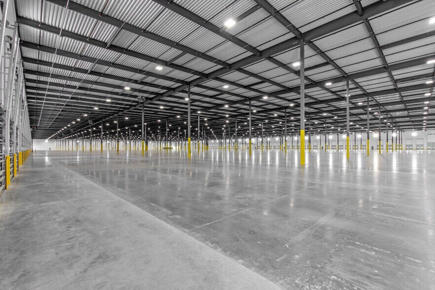 More Photos Of I-10 East & Sjolander Rd, Baytown Unknown For Lease