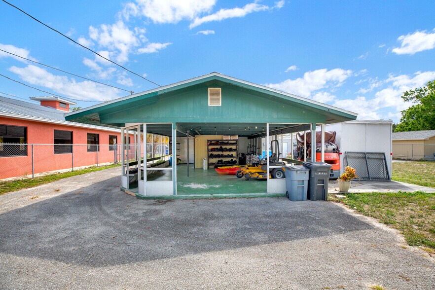 More Photos Of 648 S Commerce Ave, Sebring Freestanding For Sale