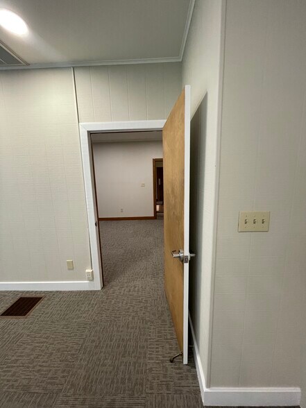 More Photos Of 14115 Lovers Ln, Culpeper Office For Lease