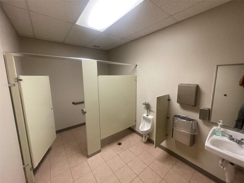 More Photos Of 3428 Interstate 20, Stanton Office For Sale