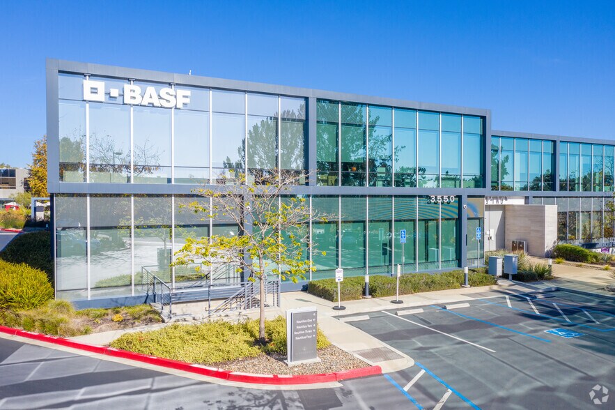 More Photos Of 3550 John Hopkins Ct, San Diego Research And Development For Lease