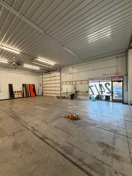 More Photos Of W5037 Amy Ave, Kaukauna Service For Lease