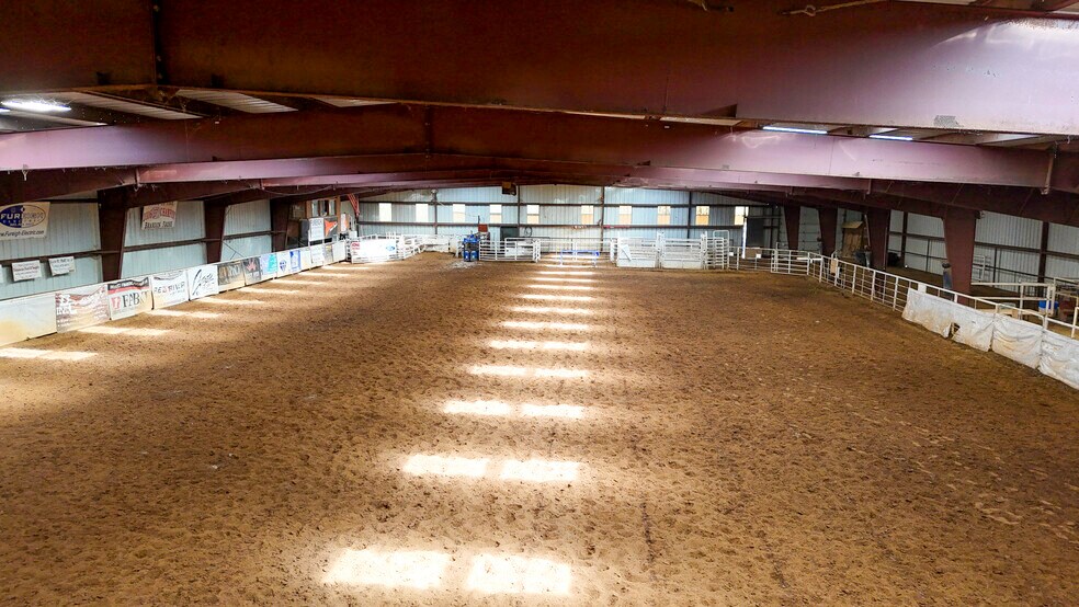 More Photos Of 99 Stacks Dr, Damascus Horse Stables For Sale