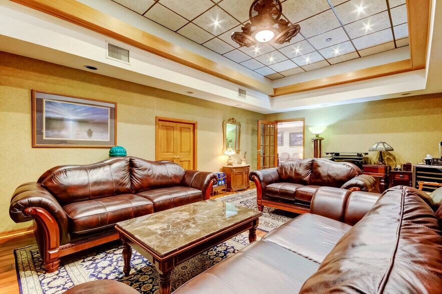 More Photos Of 6500-6514 Central Ave, Saint Petersburg Office For Sale