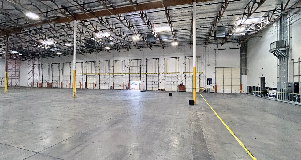 More Photos Of 2021 E Jones Ave, Phoenix Distribution For Lease