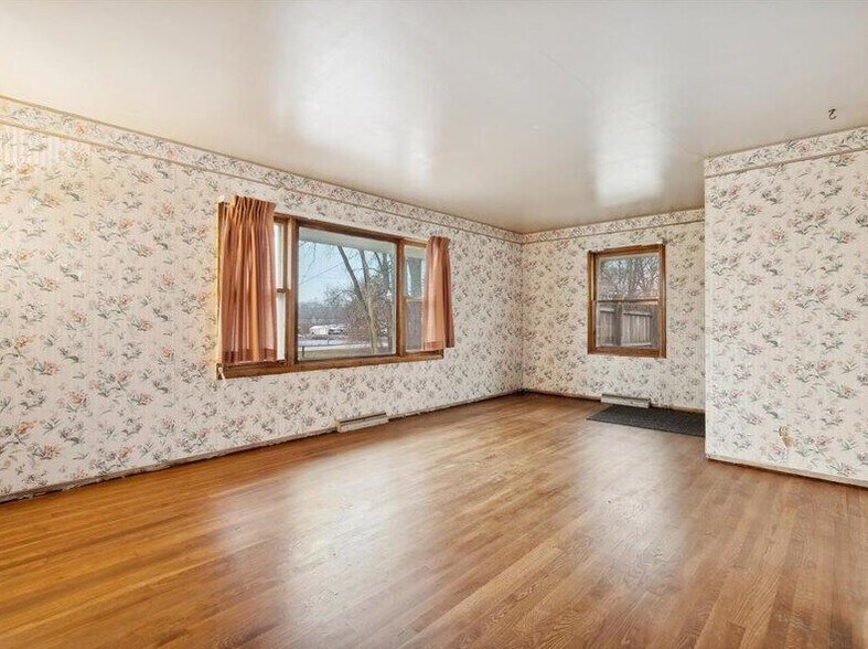 More Photos Of 4946 Page Ave, Michigan Center Medical For Sale