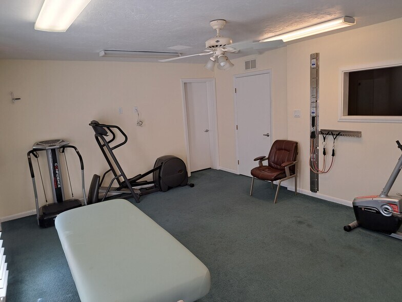 More Photos Of 905 W Ventura Ave, Clewiston Medical For Sale