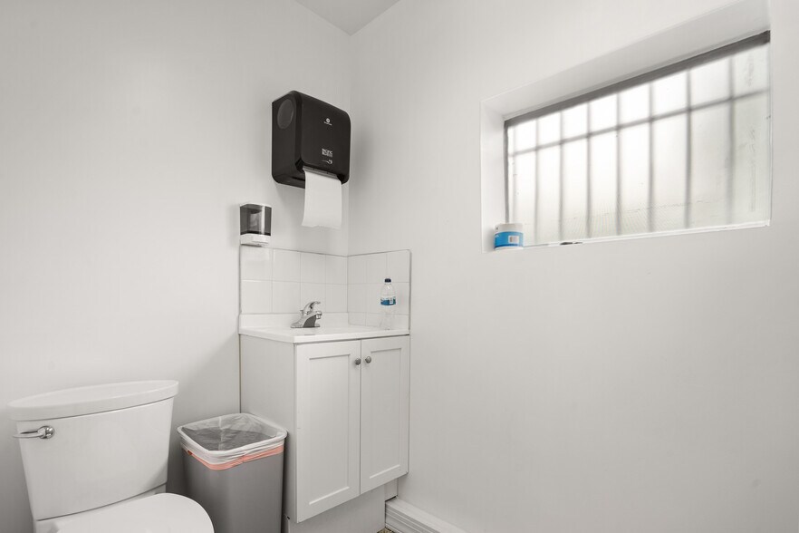 More Photos Of 1227 Deeds Ave, Dayton Warehouse For Lease