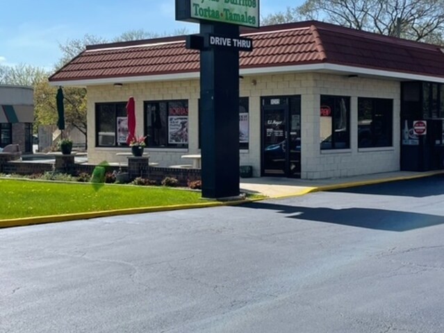 Primary Photo Of 1015 E Ogden Ave, Naperville Fast Food For Sale