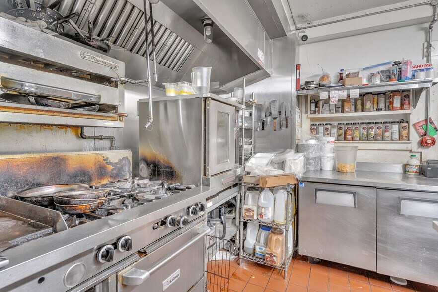 More Photos Of 84 Highway 105, Palmer Lake Storefront Retail Residential For Sale