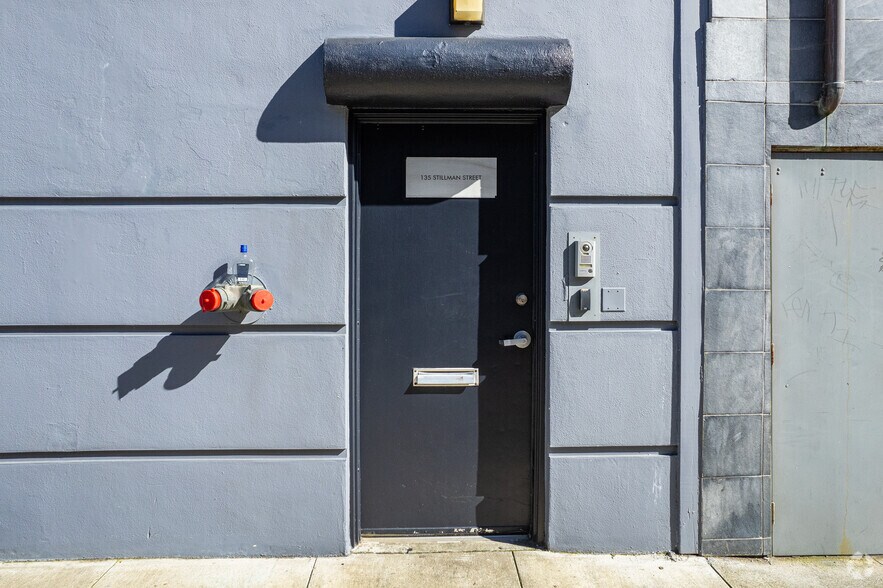 More Photos Of 133-135 Stillman St, San Francisco Research And Development For Lease