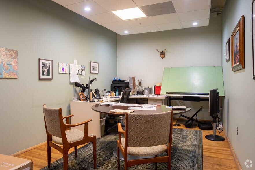 More Photos Of 23 W Broad St, Richmond Office For Sale