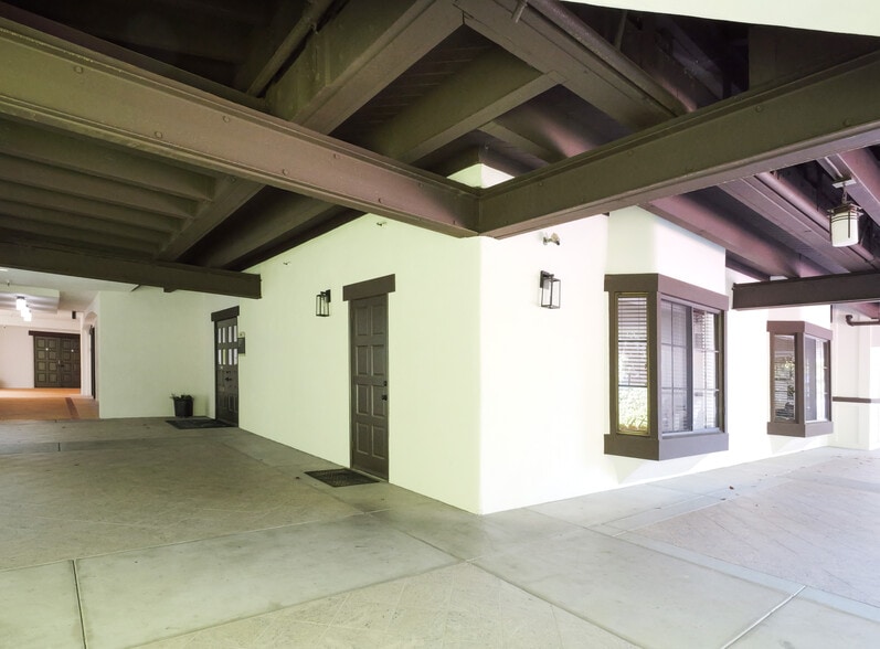 More Photos Of 25550 Hawthorne Blvd, Torrance Medical For Sale