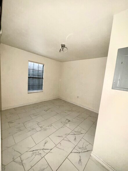 More Photos Of 401 N Bethel St, Roma Multifamily For Sale