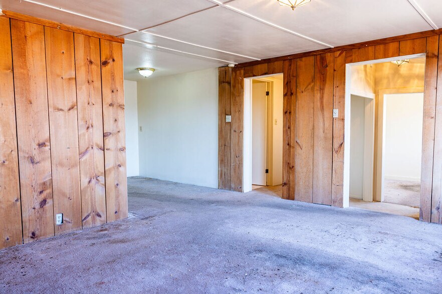 More Photos Of 6618 Inyokern Rd, Inyokern Office For Sale
