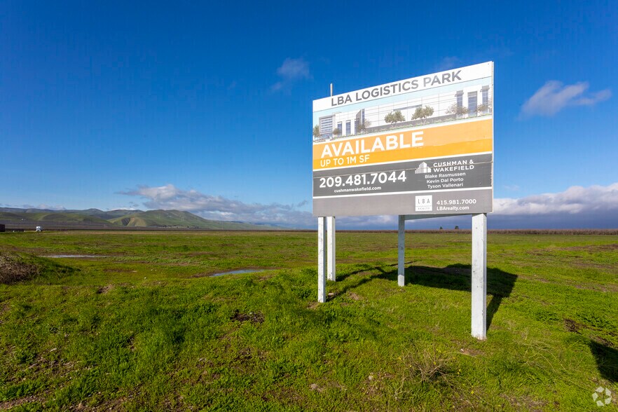 More Photos Of Rogers Rd, Patterson Unknown For Lease