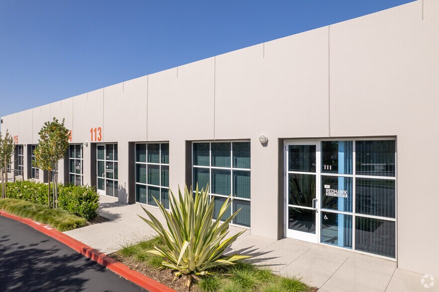More Photos Of 18 Technology Dr, Irvine Light Distribution For Lease