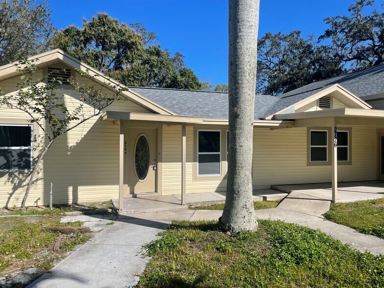 More Photos Of 2726 6th Ave W, Bradenton Office For Sale