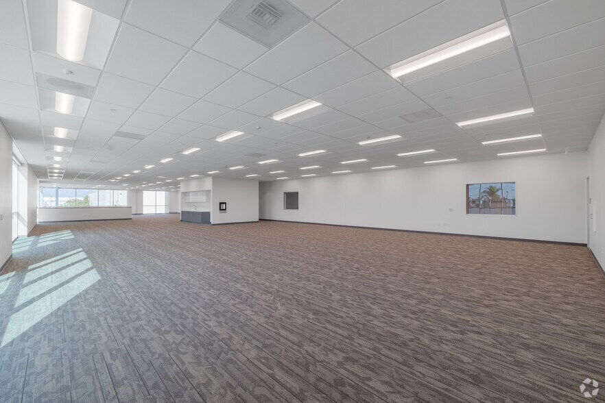 More Photos Of 10840 Norwalk Blvd, Santa Fe Springs Unknown For Lease