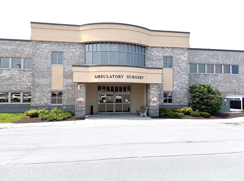 More Photos Of 1571 Washington St, Watertown Medical For Lease