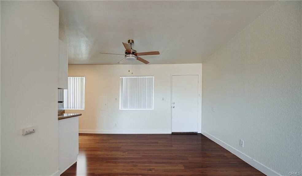 More Photos Of 709 E Chestnut Ave, Santa Ana Apartments For Sale