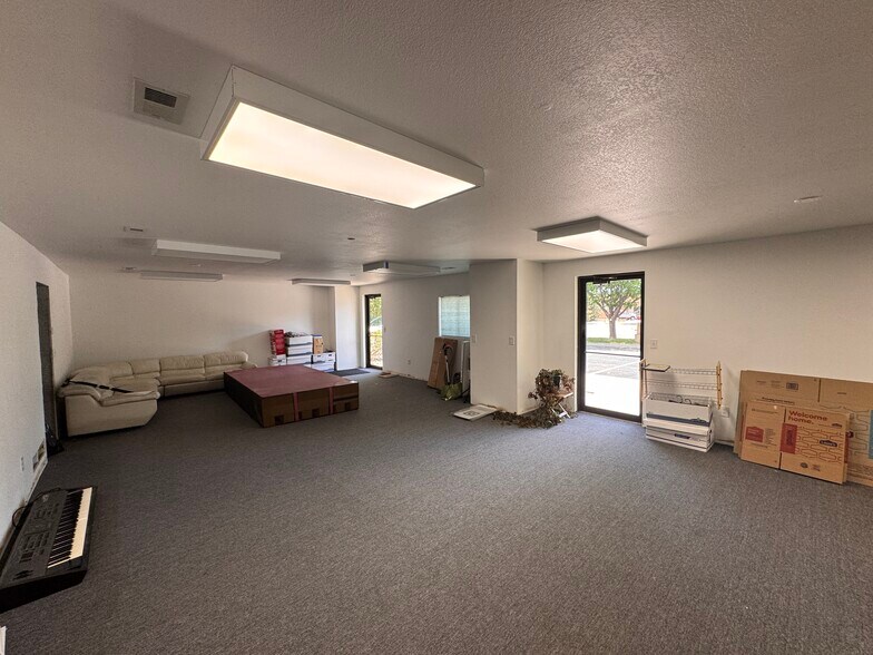 More Photos Of 1319-1399 S Garfield Ave, Loveland Light Distribution For Sale