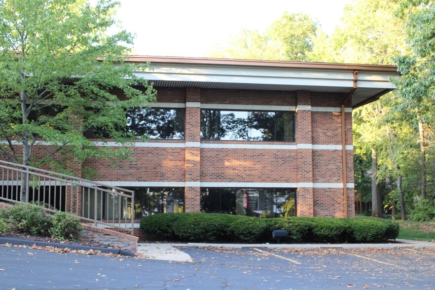 More Photos Of 3801 E Sunshine St, Springfield Office For Sale