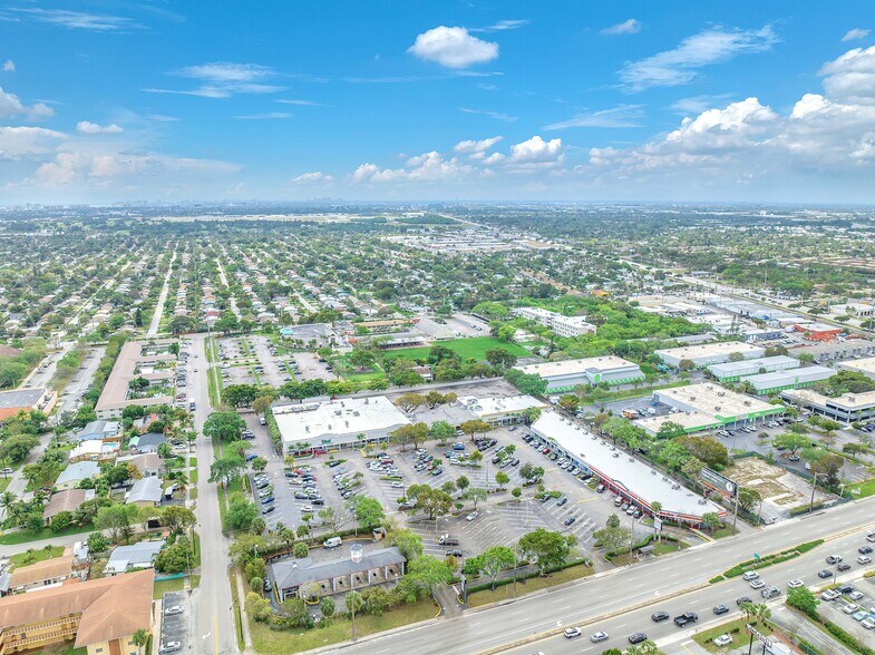 More Photos Of 904-1048 E Sample Rd, Pompano Beach Unknown For Lease