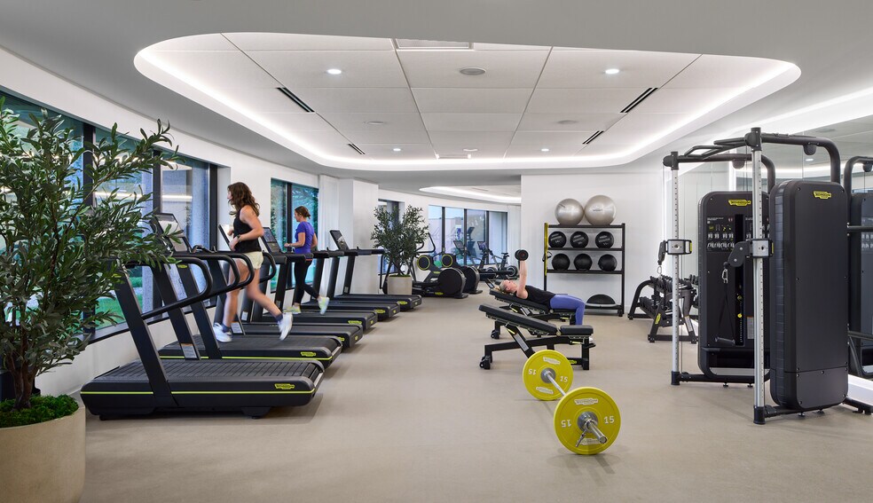 More Photos Of 1 Meridian Crossings, Richfield Unknown For Lease