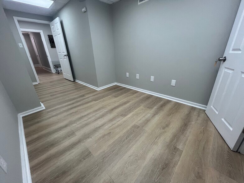 More Photos Of 571 NJ-168, Blackwood Office For Lease