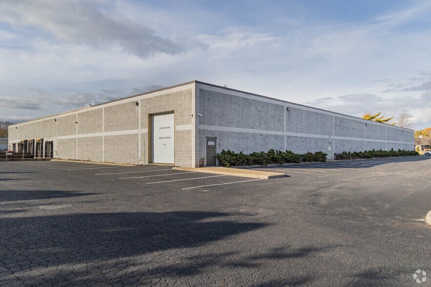 More Photos Of 100 Colin Dr, Holbrook Distribution For Sale