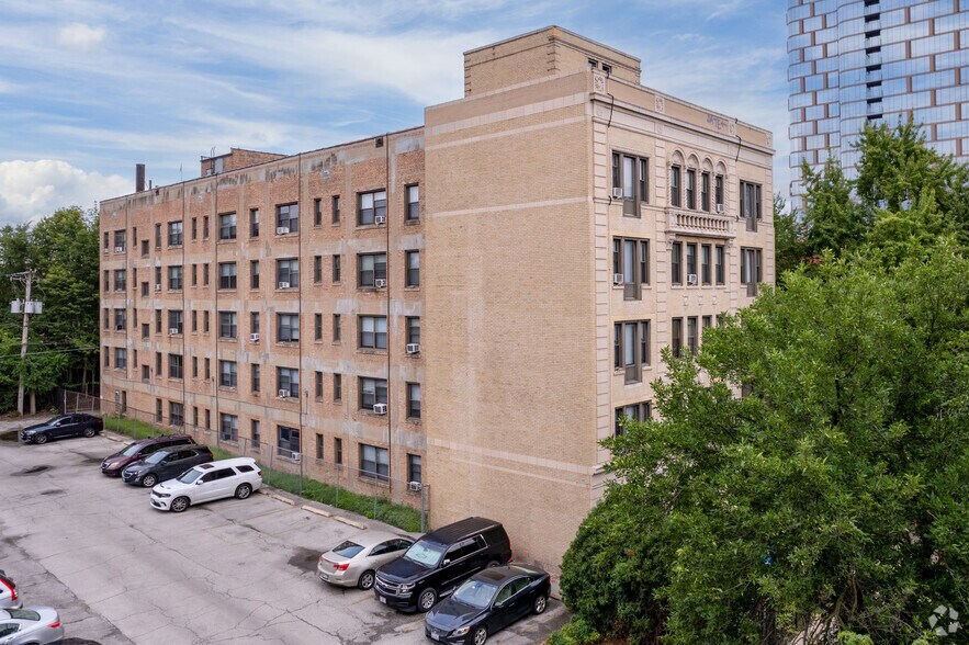 More Photos Of 5326 S Cornell Ave, Chicago Apartments For Sale