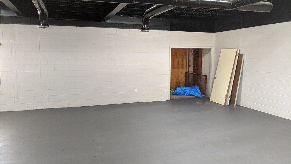 More Photos Of 200 E Texas Ave, Baytown Freestanding For Lease